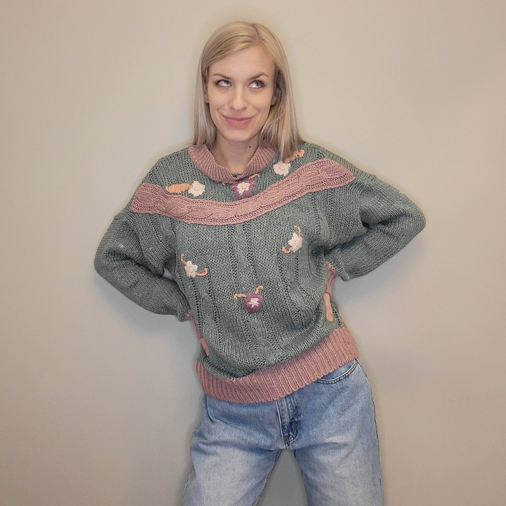 Vintage Sage Green Embroidered Cableknit Sweater, Oversized Small-Medium